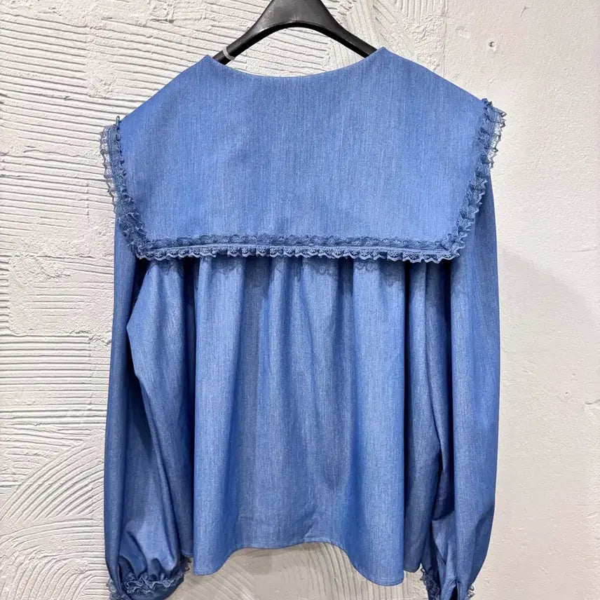[SOLD OUT] 안나디바 데님컬러 빅카라 블라우스
