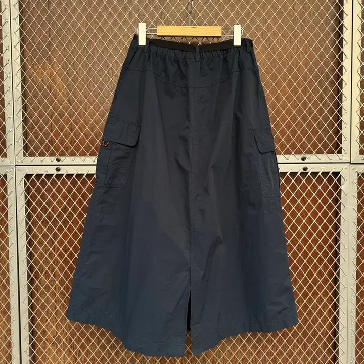 [BUNJANG] Eddie Bauer Navy Windbreaker Nylon Long Skirt / 에디바우어 네이비 원드브레이커 나일론 밴딩 롱 스커트 L