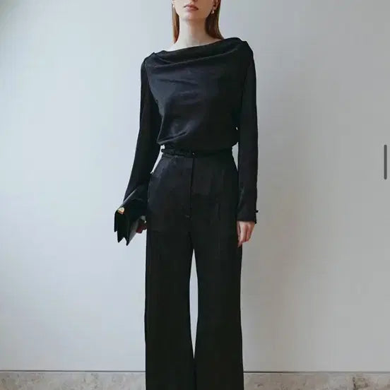 [BUNJANG] Bride And You Satin Blouse (Black, Size 1) / 브라이드앤유 사틴 블라우스 (블랙,1)