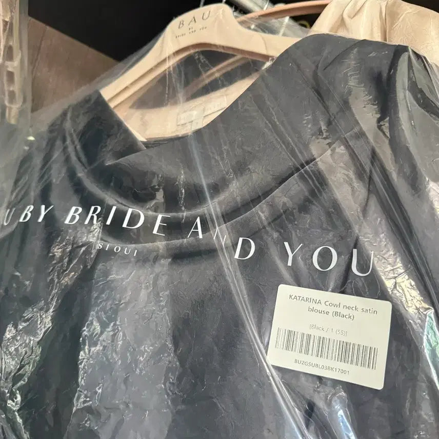[BUNJANG] Bride And You Satin Blouse (Black, Size 1) / 브라이드앤유 사틴 블라우스 (블랙,1)