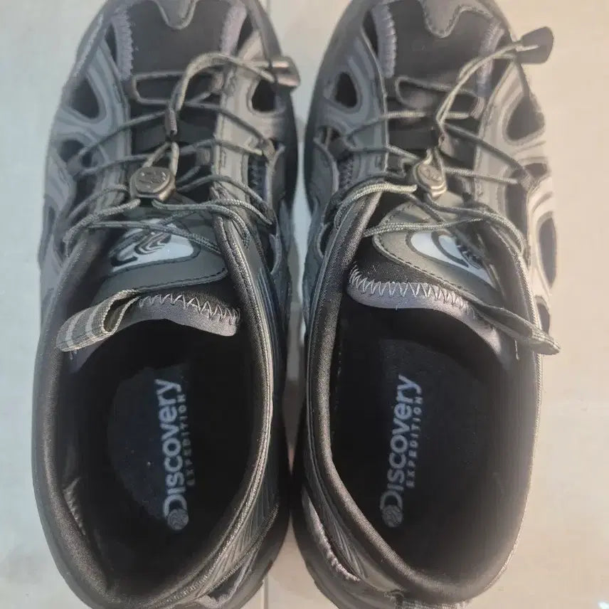 [BUNJANG] Discovery Wave Sandy Black Sneakers / 디스커버리 웨이브 샌디 블랙 270사이즈