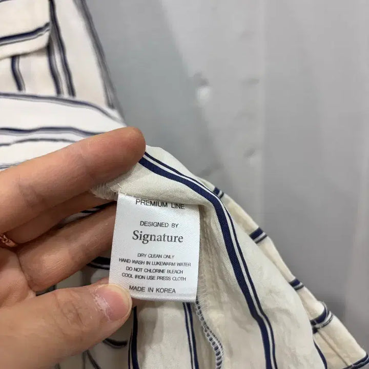[BUNJANG] Signature Striped Loose Fit Short Sleeve Shirt / 시그니처 스트라이프 루즈핏 반팔 셔츠