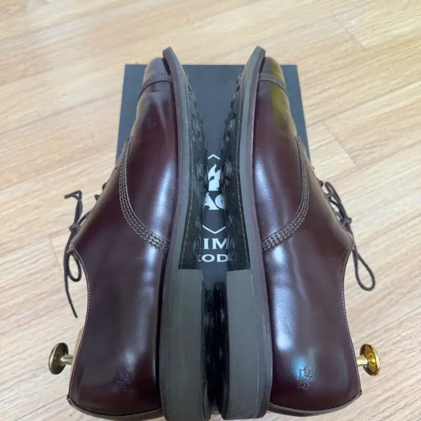 [SOLD OUT] [UK9] 샌더스 밀리터리 더비 버건디 1128R