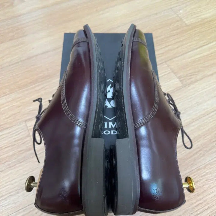 [SOLD OUT] [UK9] 샌더스 밀리터리 더비 버건디 1128R