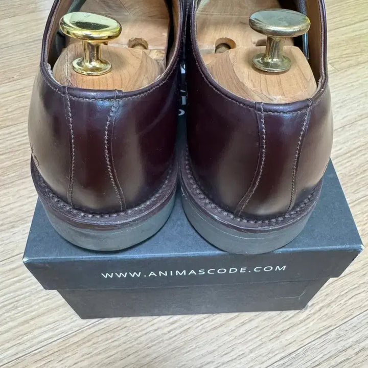 [SOLD OUT] [UK9] 샌더스 밀리터리 더비 버건디 1128R
