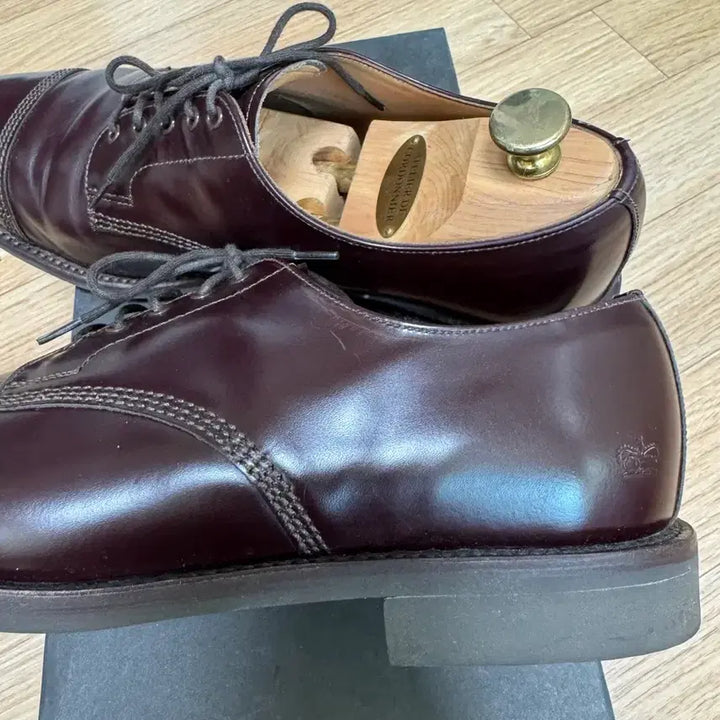 [SOLD OUT] [UK9] 샌더스 밀리터리 더비 버건디 1128R