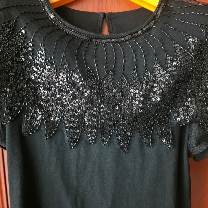 [BUNJANG] Black Sequin Embellished Short Sleeve Blouse / 블랙 스팽글 반팔 블라우스