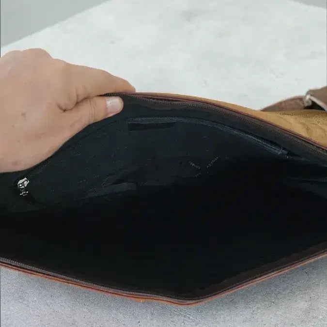 [BUNJANG] Esquire Vintage Leather Crossbody Bag / 에스콰이어 빈티지 통가죽 크로스백