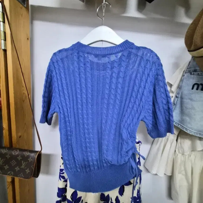 [BUNJANG] Thursday Island Summer Knit Top / 써스데이아일랜드 언발 여름니트