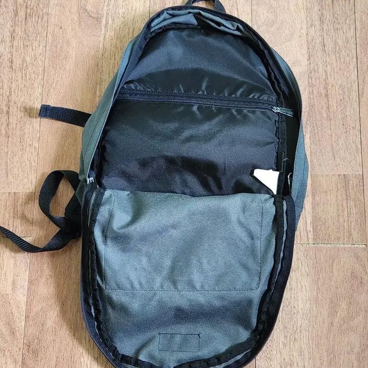 [BUNJANG] John Peters New York Backpack (Dark Green) / 존피터스 뉴욕 백팩 가방 (다크 그린)