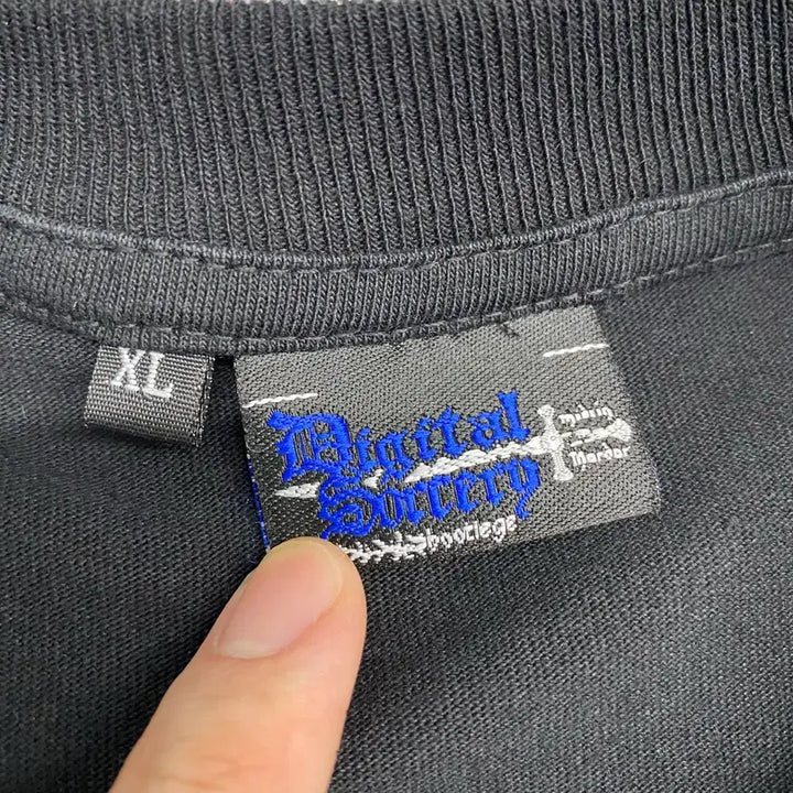[SOLD OUT] 시리얼 익스페리먼츠 레인 부틀렉 애니메이션 티셔츠 애니티