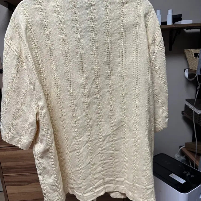 [BUNJANG] H&amp;M Textured Camp Shirt (105) / 에이치엔앰 H&amp;M 남성 텍스쳐 캠프 셔츠 레귤러핏 (105)