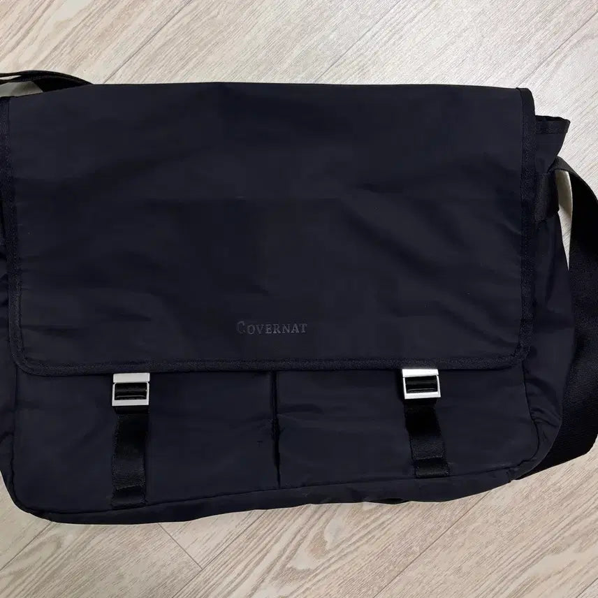 [BUNJANG] Covernat Contempo Messenger Bag Black / 커버낫 컨테포 메신저백 블랙