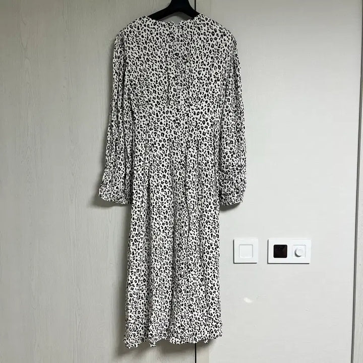 [BUNJANG] 베이지 레오퍼드 패턴 원피스 55~66사이즈 / 베이지 레오퍼드 패턴 원피스 55~66사이즈