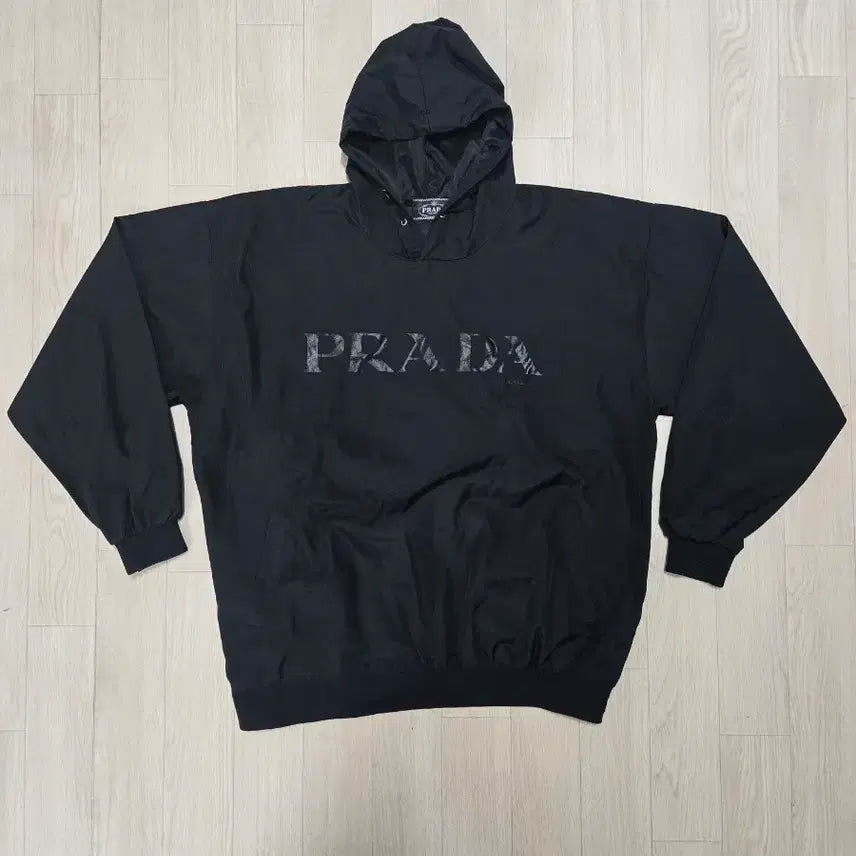 [BUNJANG] Prada Black Hooded Windbreaker Jacket / 프라다 블랙 후드 바람막이 점퍼