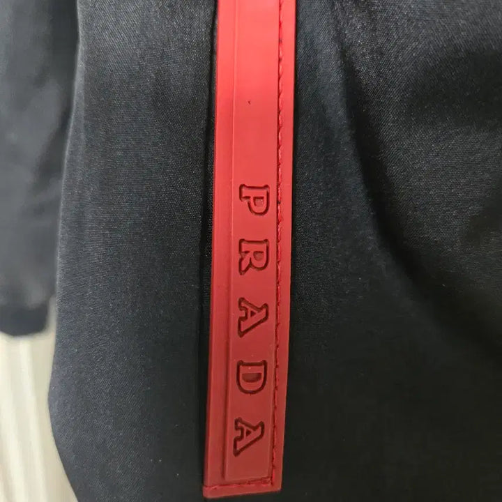 [BUNJANG] Prada Black Hooded Windbreaker Jacket / 프라다 블랙 후드 바람막이 점퍼