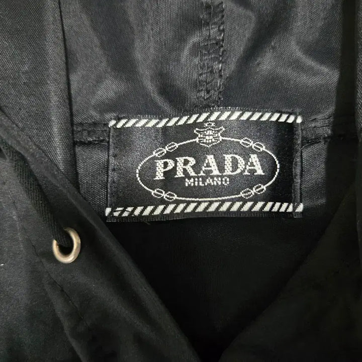 [BUNJANG] Prada Black Hooded Windbreaker Jacket / 프라다 블랙 후드 바람막이 점퍼