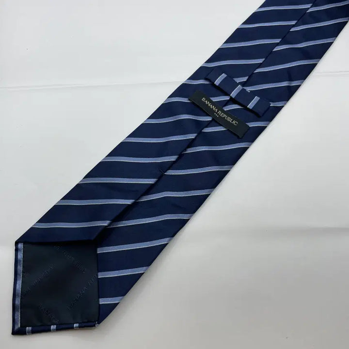 [BUNJANG] Banana Republic Patterned Necktie / 바나나리퍼블릭 패턴 넥타이