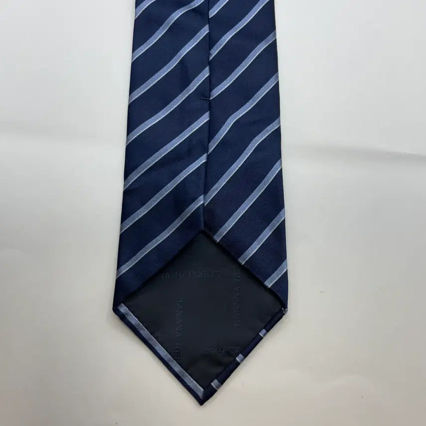 [BUNJANG] Banana Republic Patterned Necktie / 바나나리퍼블릭 패턴 넥타이