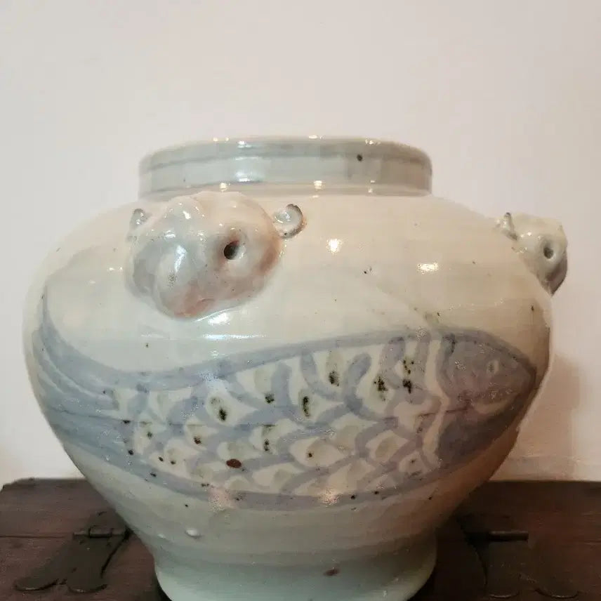 [BUNJANG] Celadon Porcelain Four-Eared Fish Motif Large Vase / 청화백자 사귀 어문 대호