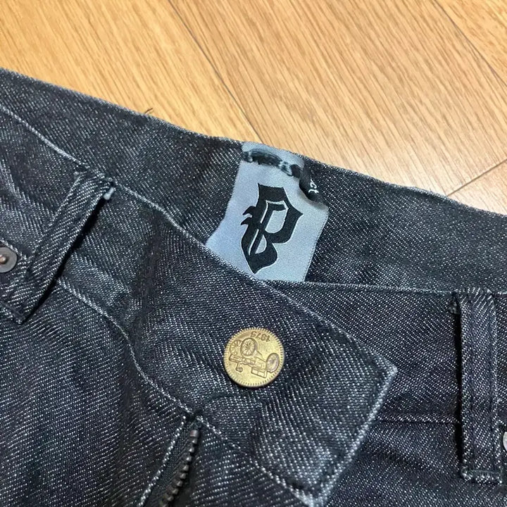 [SOLD OUT] 블랙아웃 카펜터 블랙 데님 팬츠 M