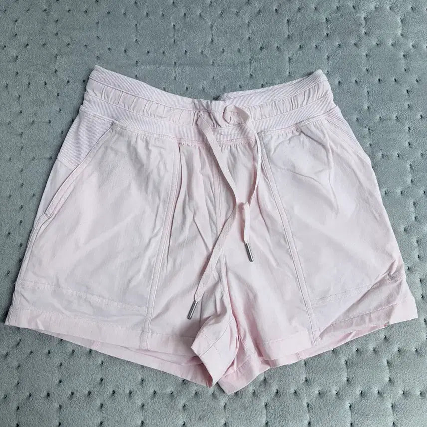 [SOLD OUT] 룰루레몬 딸기우유핑크 반바지 2사이즈