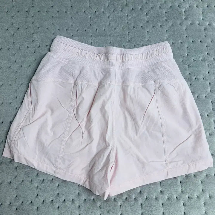 [SOLD OUT] 룰루레몬 딸기우유핑크 반바지 2사이즈