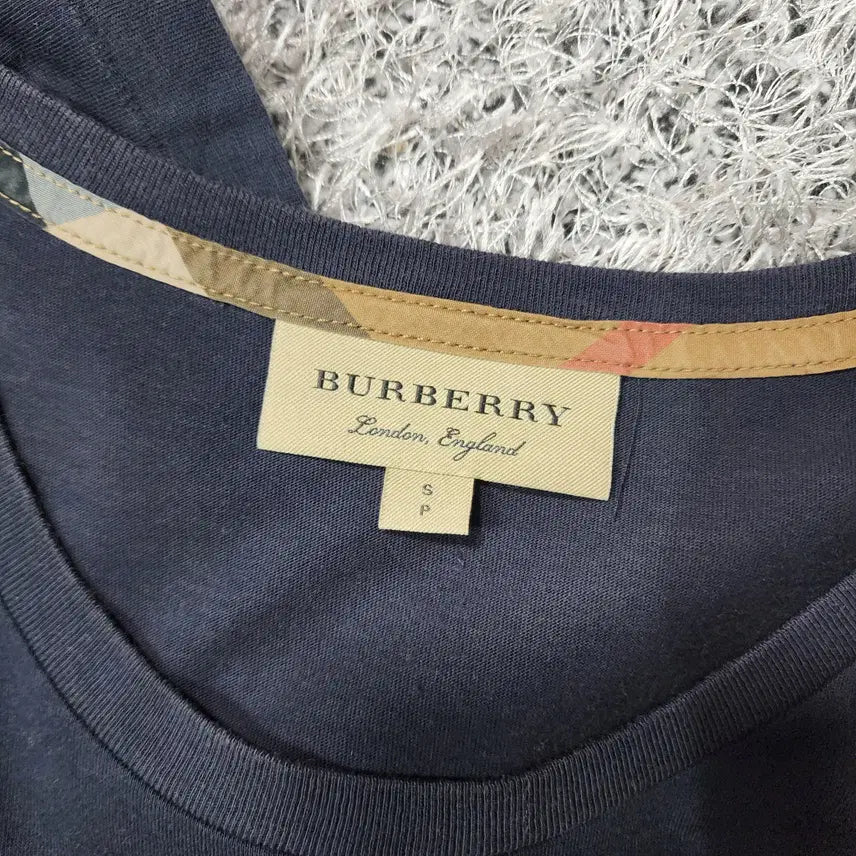 [BUNJANG] Burberry Short Sleeve T-shirt / 버버리 반팔 티셔츠 S