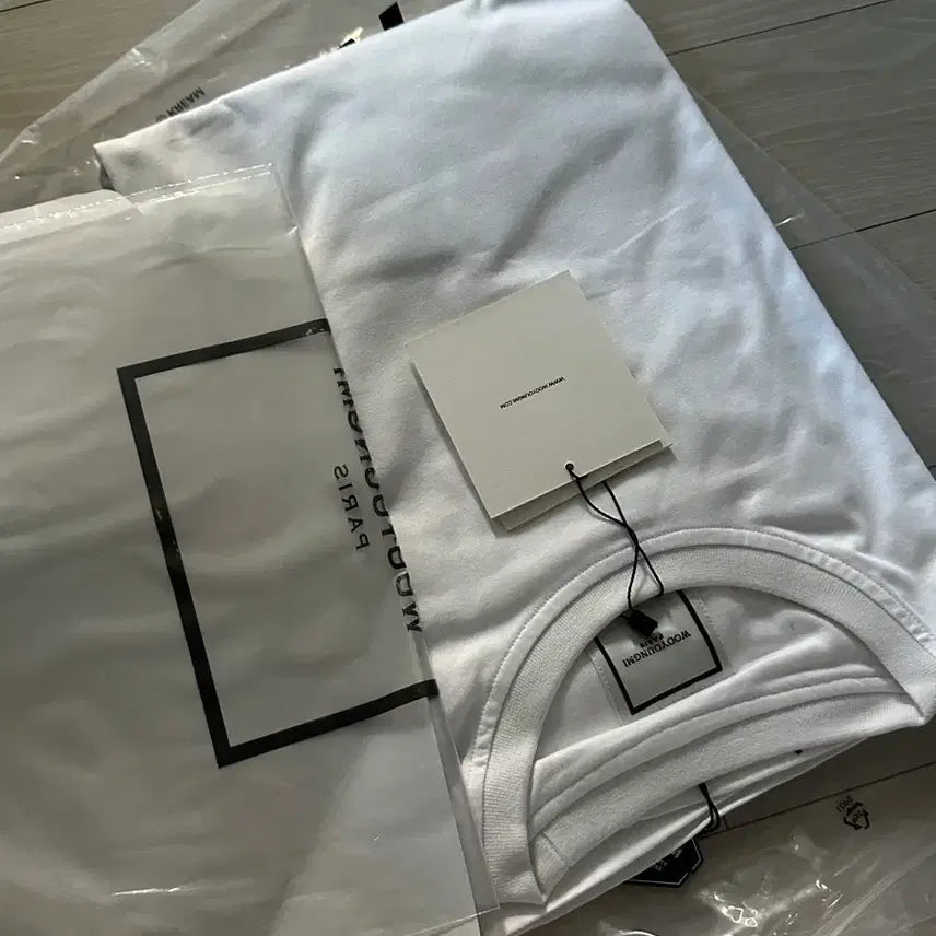 [BUNJANG] Wooyoungmi Flower Printed Short Sleeve T-shirt White / 우영미 플라워 프린팅 반팔 티셔츠 화이트 새상품