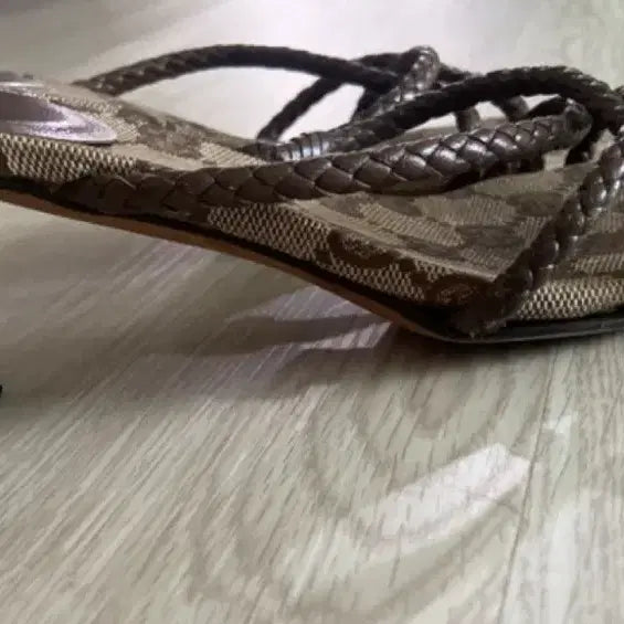 [BUNJANG] Gucci GG Strap Sandals / (정품) 구찌 GG 스트랩 샌들 (5B)