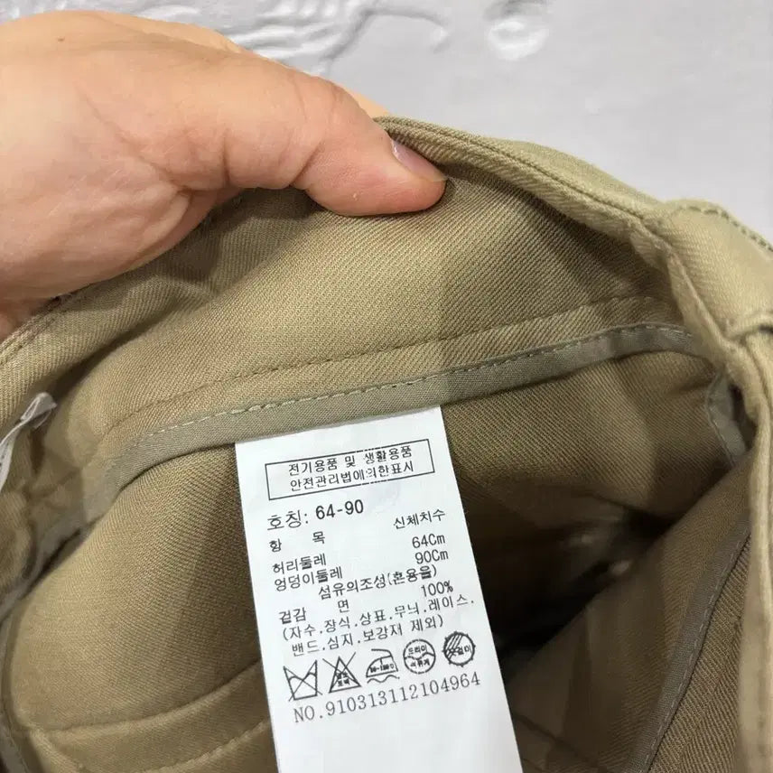 [SOLD OUT] 스튜디오톰보이 9부 카키 통팬츠