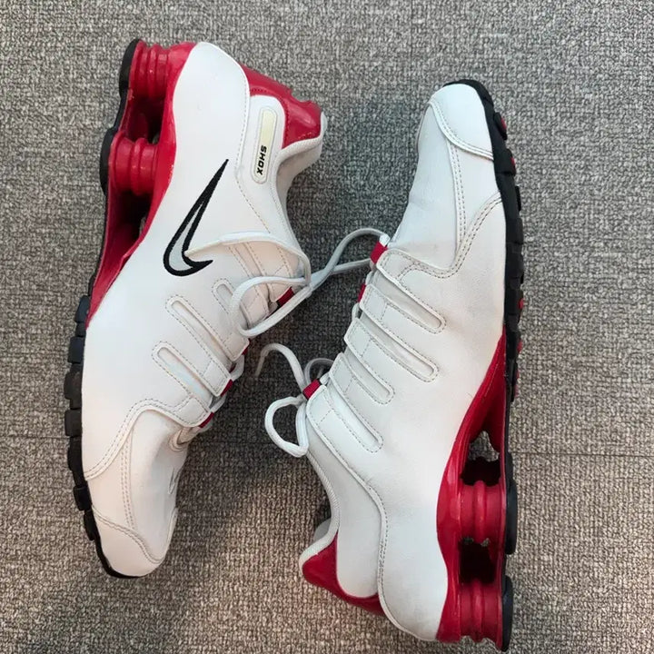 [BUNJANG] Nike Shox NZ University Red Sneakers / 나이키 샥스 NZ 유니버시티 레드 290