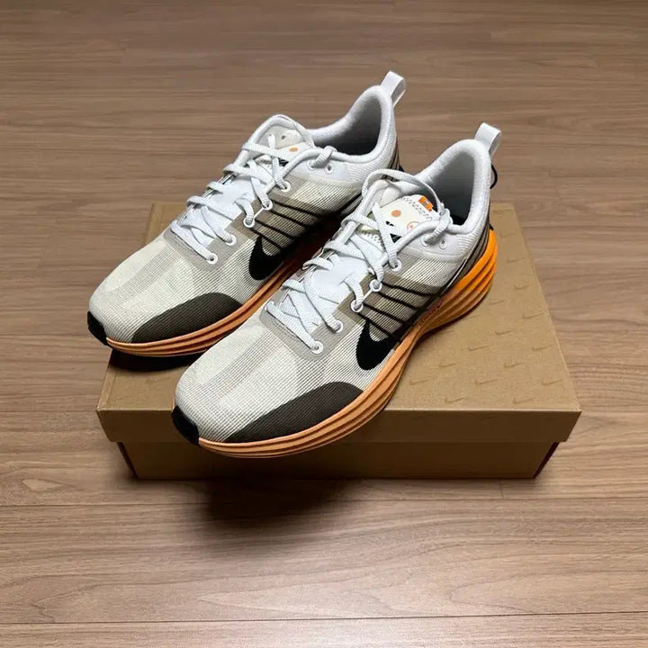 [BUNJANG] Nike Lunar Roam Summit White Coconut Milk Sneakers / 나이키 루나 롬 서밋 화이트 코코넛 밀크 285