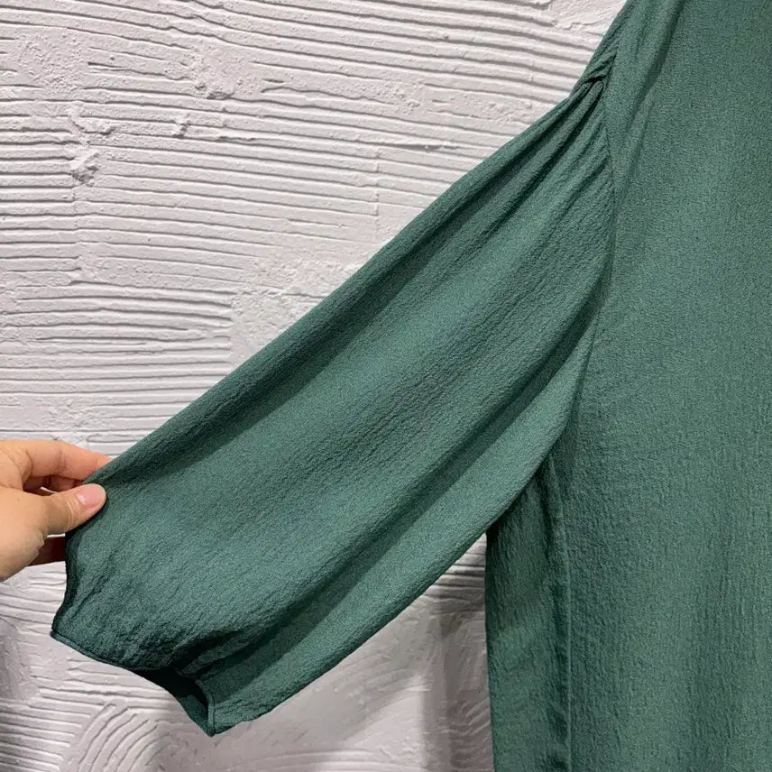 [BUNJANG] PRENDANG Loose Fit Green Short Sleeve Top / 쁘렝땅 루즈핏 그린 반팔탑