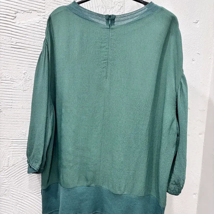 [BUNJANG] PRENDANG Loose Fit Green Short Sleeve Top / 쁘렝땅 루즈핏 그린 반팔탑