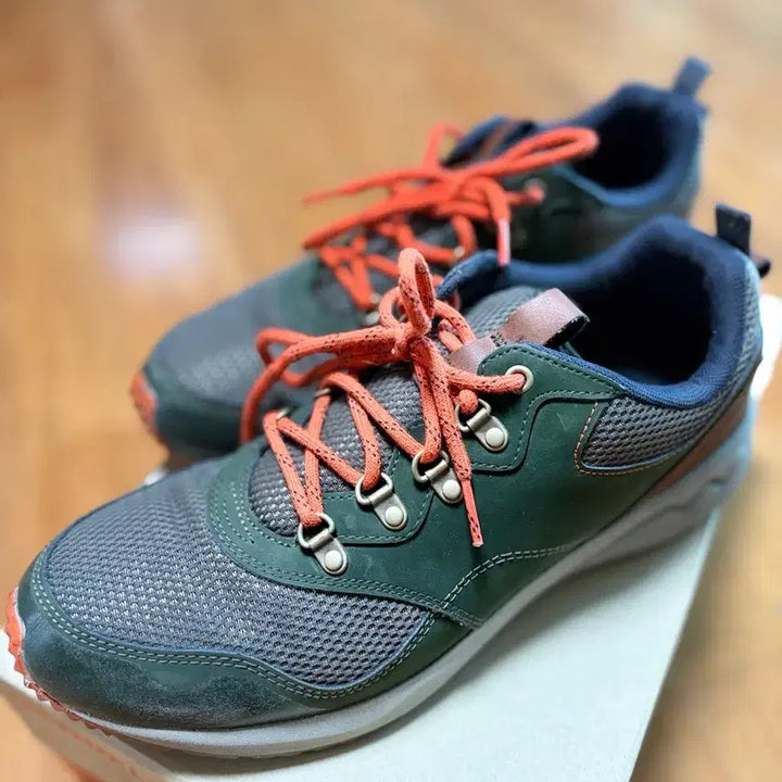 [BUNJANG] Green/Brown Hiking Sneakers / 그린/브라운 트레킹화 운동화