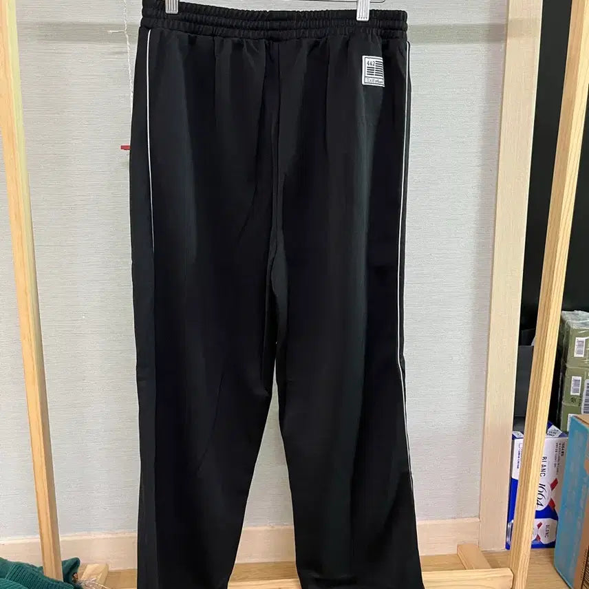 [BUNJANG] New Balance Track Training Pants / XL) 뉴발란스 블랙 트랙 트레이닝 바지