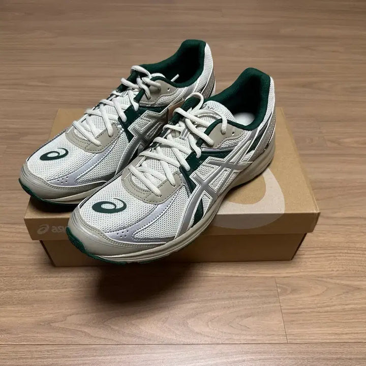 [BUNJANG] Asics Jog 100S Pale Oak Pure Silver Running Shoes / 아식스 조그 100 S 페일 오크 퓨어 실버 285