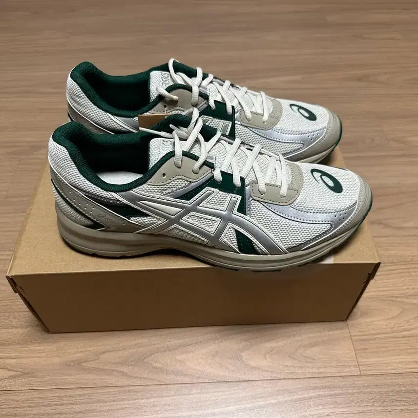 [BUNJANG] Asics Jog 100S Pale Oak Pure Silver Running Shoes / 아식스 조그 100 S 페일 오크 퓨어 실버 285