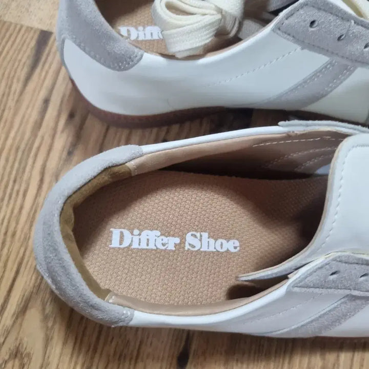 [BUNJANG] Differ S White Sneakers / Differ S 화이트 스니커즈 운동화