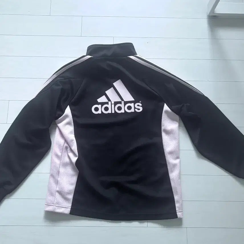[BUNJANG] Adidas Strawberry Milk Black Jersey Vintage Jersey / 대대장 아디다스 딸기우유 블랙 져지 아디다스 져지 빈티지 엣팃시