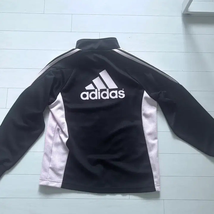 [BUNJANG] Adidas Strawberry Milk Black Jersey Vintage Jersey / 대대장 아디다스 딸기우유 블랙 져지 아디다스 져지 빈티지 엣팃시