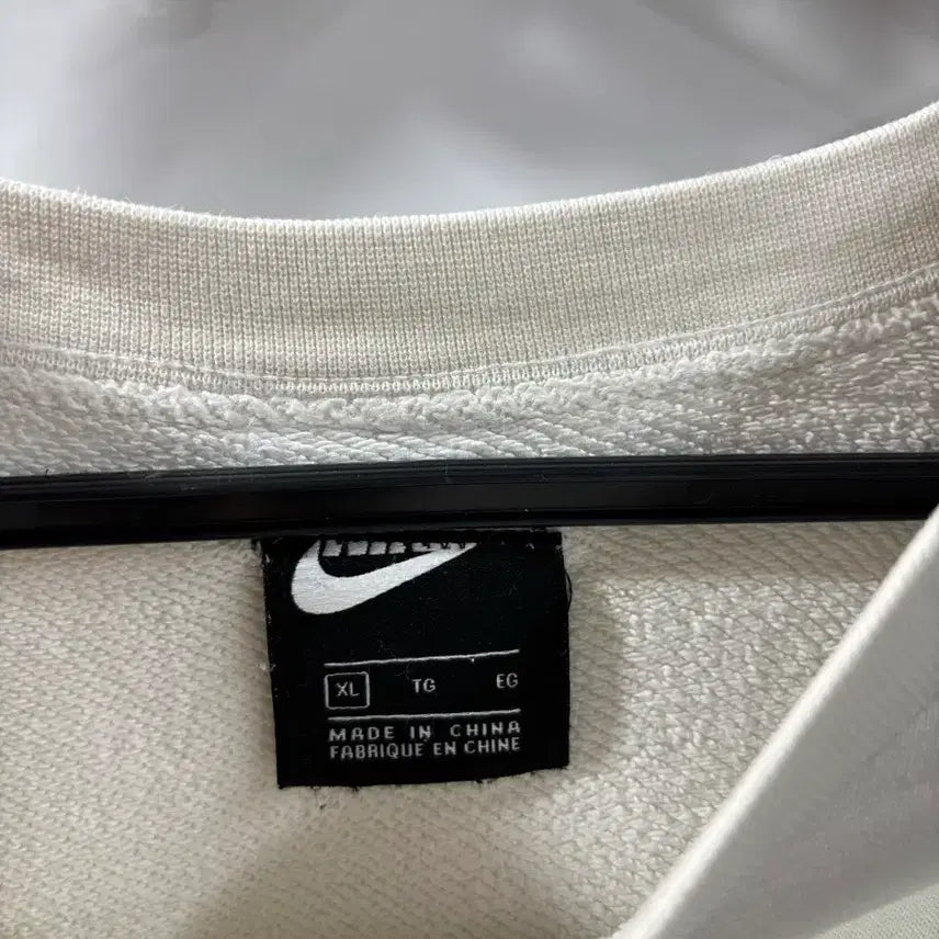 [BUNJANG] Nike NSW Graffiti Print Sweatshirt (XL) / [XL] 나이키 NSW 그래피티 프린팅 맨투맨2.9
