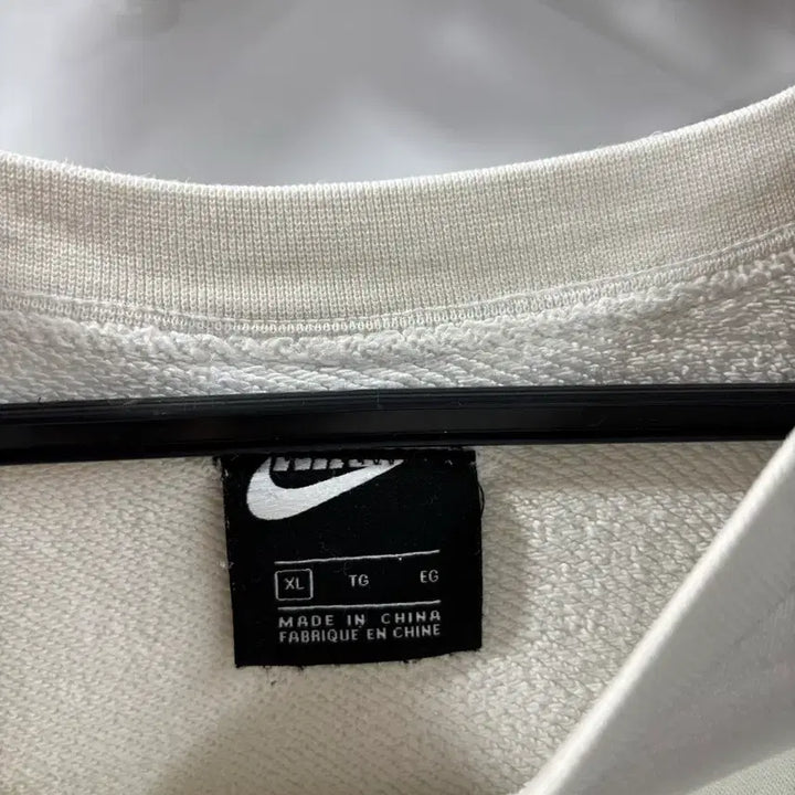 [BUNJANG] Nike NSW Graffiti Print Sweatshirt (XL) / [XL] 나이키 NSW 그래피티 프린팅 맨투맨2.9