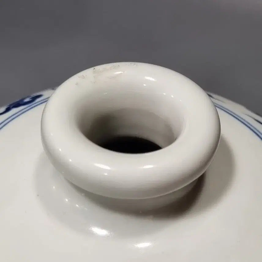 [BUNJANG] Ming Dynasty Xuande Celadon Porcelain Vase / 대명선덕년제 청화화봉문매병. 고28