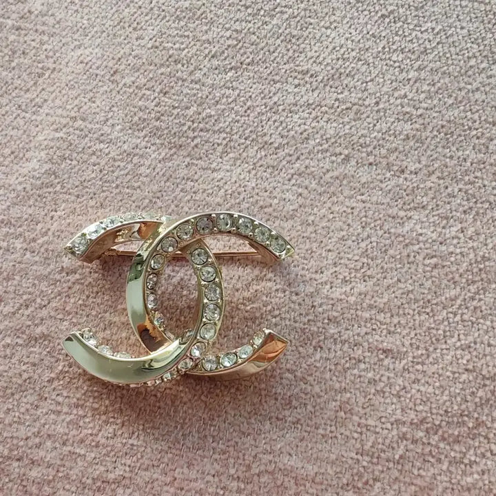 [BUNJANG] CHANEL Coco Mark Rhinestone Brooch / 샤넬 CHANEL 브로치 코사주 골드 코코마크 라인스톤