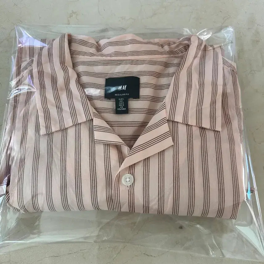 [BUNJANG] H&amp;M Cotton Camp Shirt Regular Fit / 에이치엔앰 H&amp;M 코튼 캠프 셔츠 레귤러핏 (105)