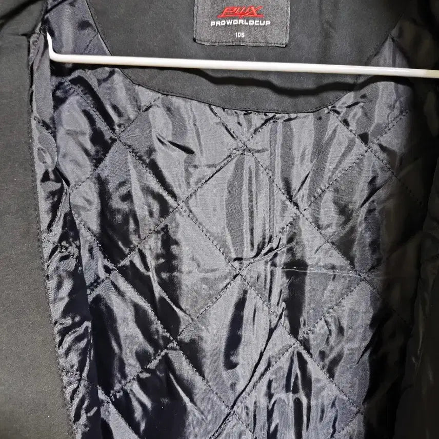 [SOLD OUT] (새상품)역시즌 세일 남성 105사이즈 경량 패딩 점퍼 프로월드컵