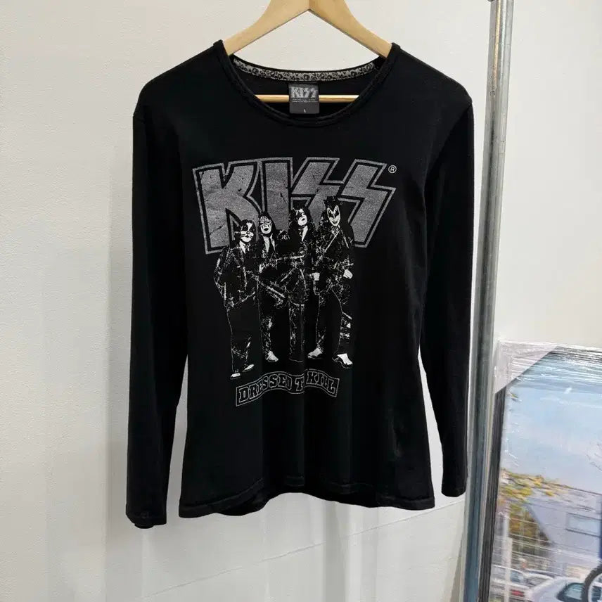 [BUNJANG] Kiss Band Sleeve T-shirt / 키스 밴드 슬리브티