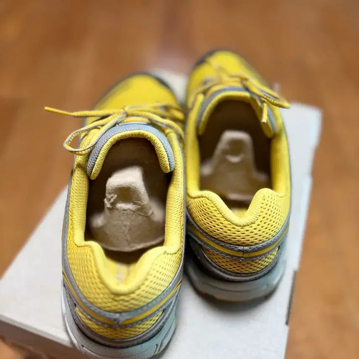 [BUNJANG] Merrell Yellow Trekking Shoes / 메렐 노란색 트레킹화